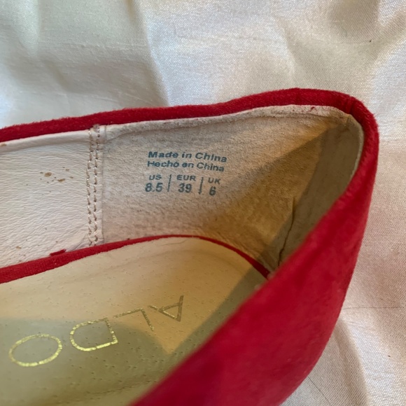 Aldo Red Embellished Fabric Flats sz 8.5 - Picture 3 of 6